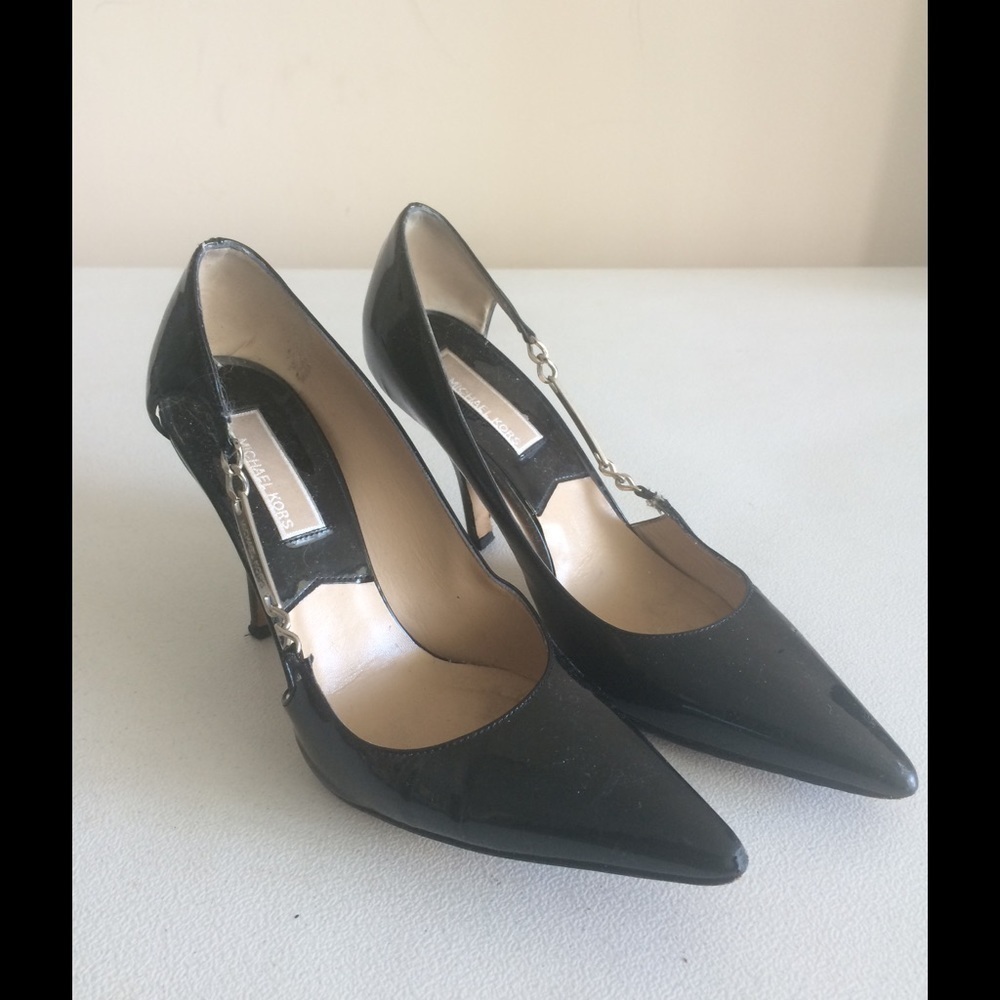 🔴CLEARANCE🔴 Size 6.5 Michael Kors Patent Pumps